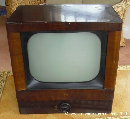 1953 GEC B.T.5246 14-inch TV