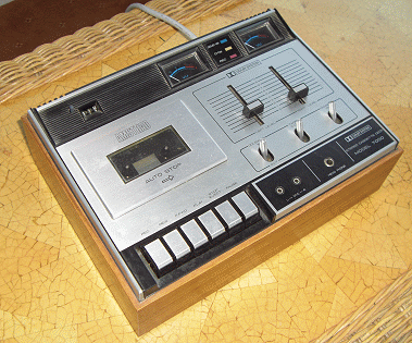 Amstrad Model 7000 stereo cassette deck