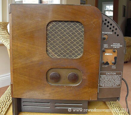 1953 GEC B.T.5246 14-inch TV